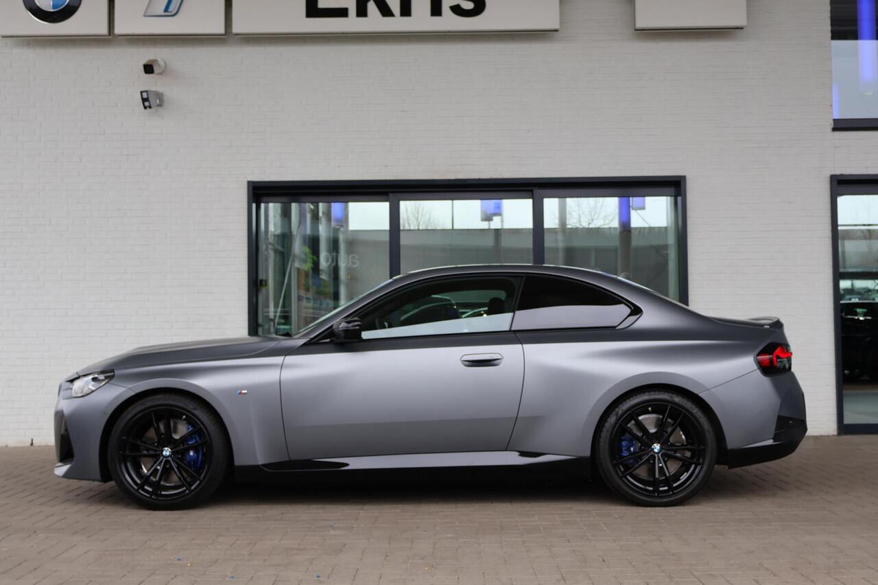 BMW 2-SERIE Coupé 218i Individual Frozen Pure Grey | M Sportpakket | Stuur- en stoelverwarming | Harman Kardon | Innovation Pack | Comfort Pack