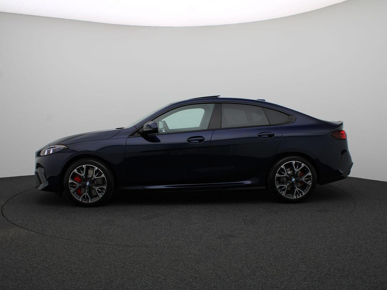 BMW 2-SERIE Gran Coupé 220 M Sportpakket Pro | Premium Pack | Stuurwielrand Verwarmd | Panoramadak | Driving Assistant | Harman Kardon | 18'' | Ekris Selection