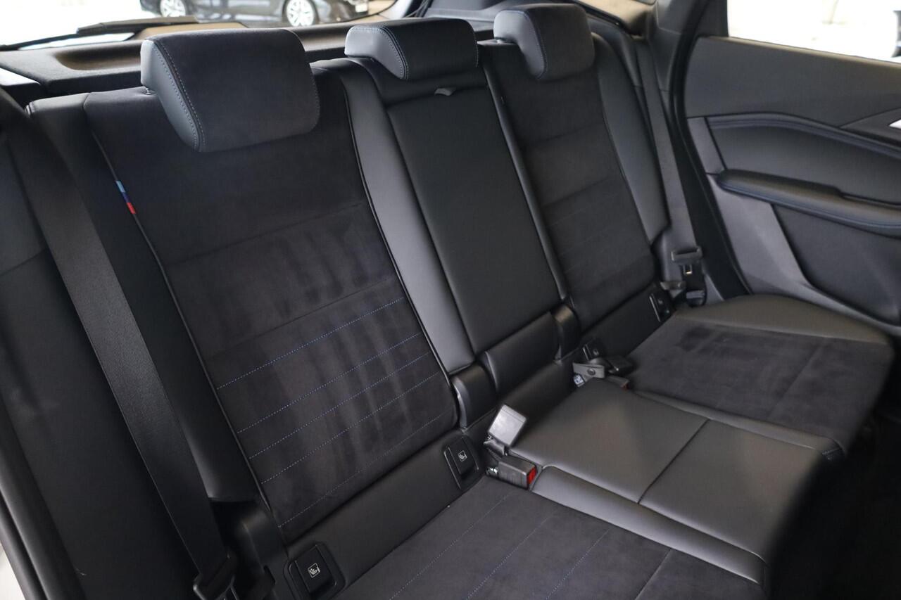 BMW 2-SERIE Active Tourer 220i | M Sportpakket | Sportstoelen | Achteruitrijcamera