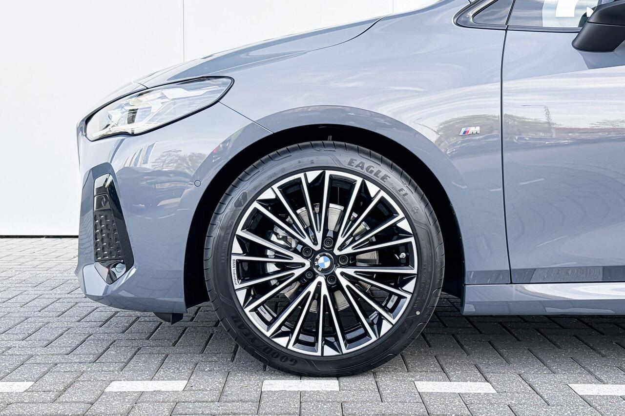 BMW 2-SERIE Active Tourer 220i | M Sport | Premium Pack | Travel Pack