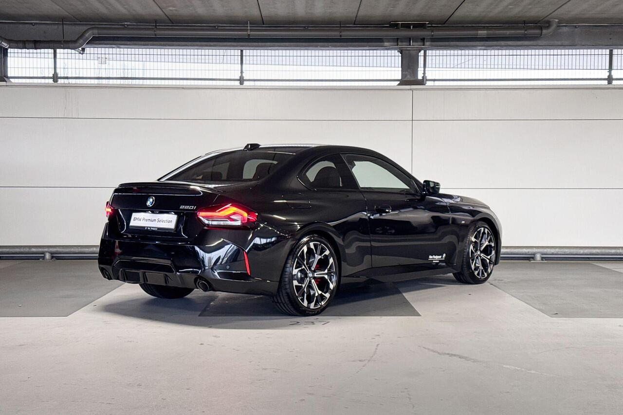 BMW 2-SERIE Coupé 220i | M Sportpakket Pro | Premium Pack