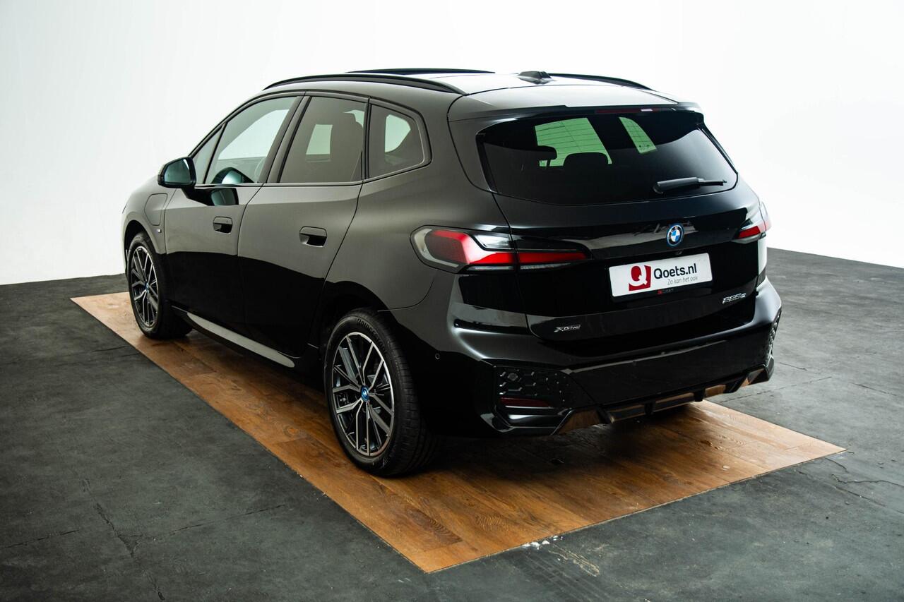 BMW 2-SERIE Active Tourer 225e xDrive M Sport - Panoramadak - Getinte Ruiten - Head up - Driving Assistant Professional - Elektrisch verwarmde voorstoelen - Sportstoelen - Grootlichtassistent - Automatisch dimmende binnenspiegel -