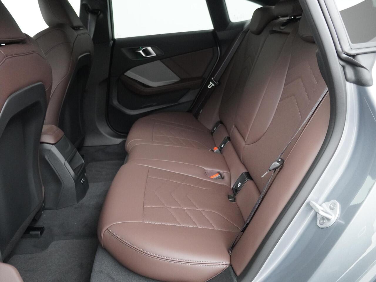 BMW 2-SERIE Gran Coupé 223 xDrive | M-Sport | Comfort Access | Harman Kardon | Adaptive Cruise | Stoelverwarming