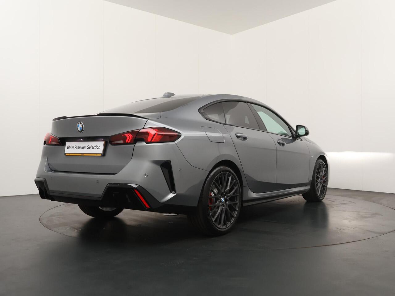 BMW 2-SERIE Gran Coupé 223 xDrive | M-Sport | Comfort Access | Harman Kardon | Adaptive Cruise | Stoelverwarming