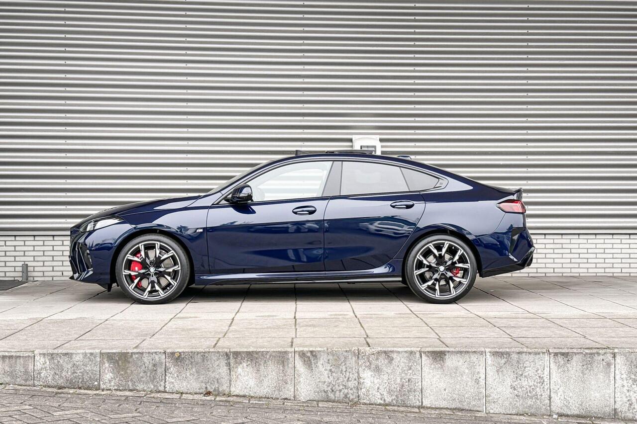 BMW 2-SERIE Gran Coupé 220 | M Sport Pro | Innovation Pack | Driving Assistant Professional