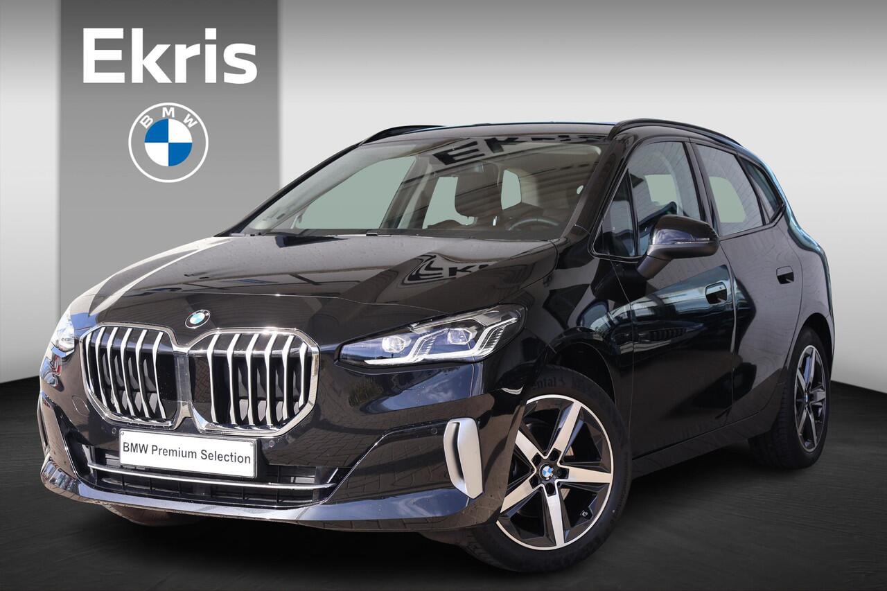 BMW 2-SERIE Active Tourer 220i | Sportstoelen | Stoelverwarming | Trekhaak