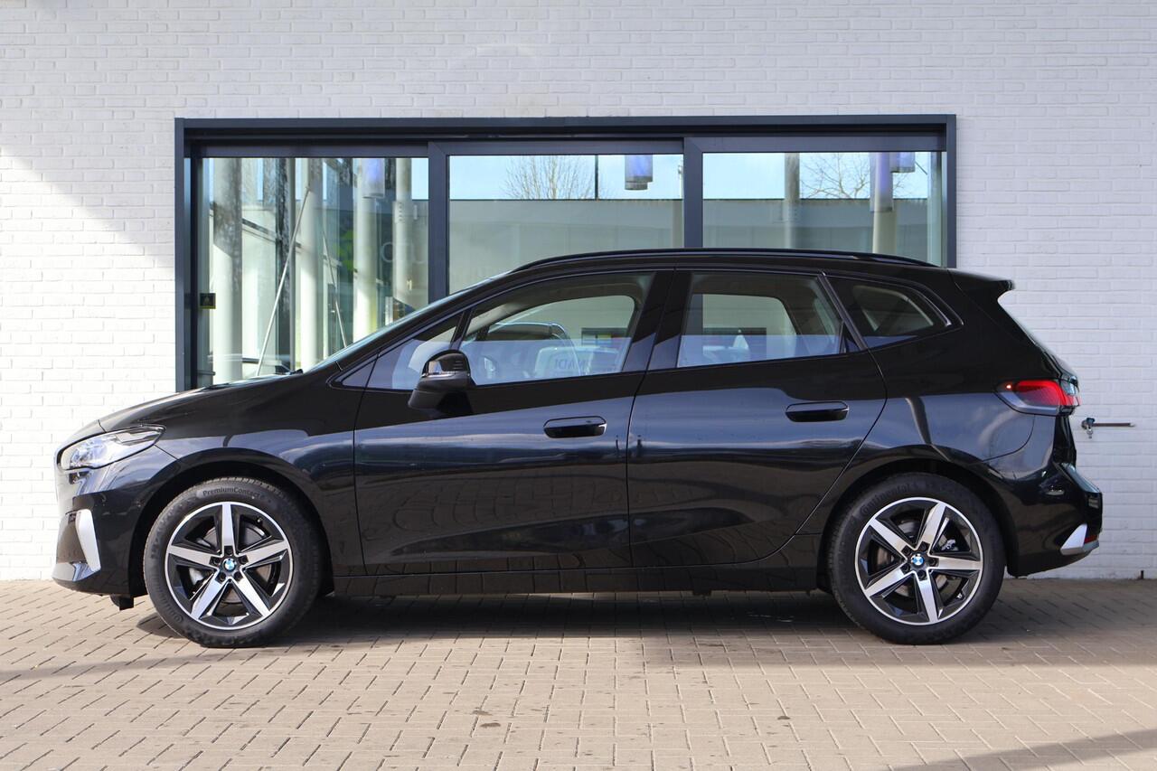 BMW 2-SERIE Active Tourer 220i | Sportstoelen | Stoelverwarming | Trekhaak