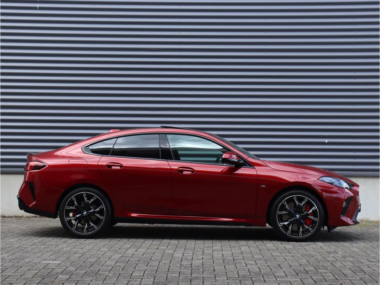 BMW 2-SERIE Gran Coupé 220 | M Sport Package Pro | Equipment Package