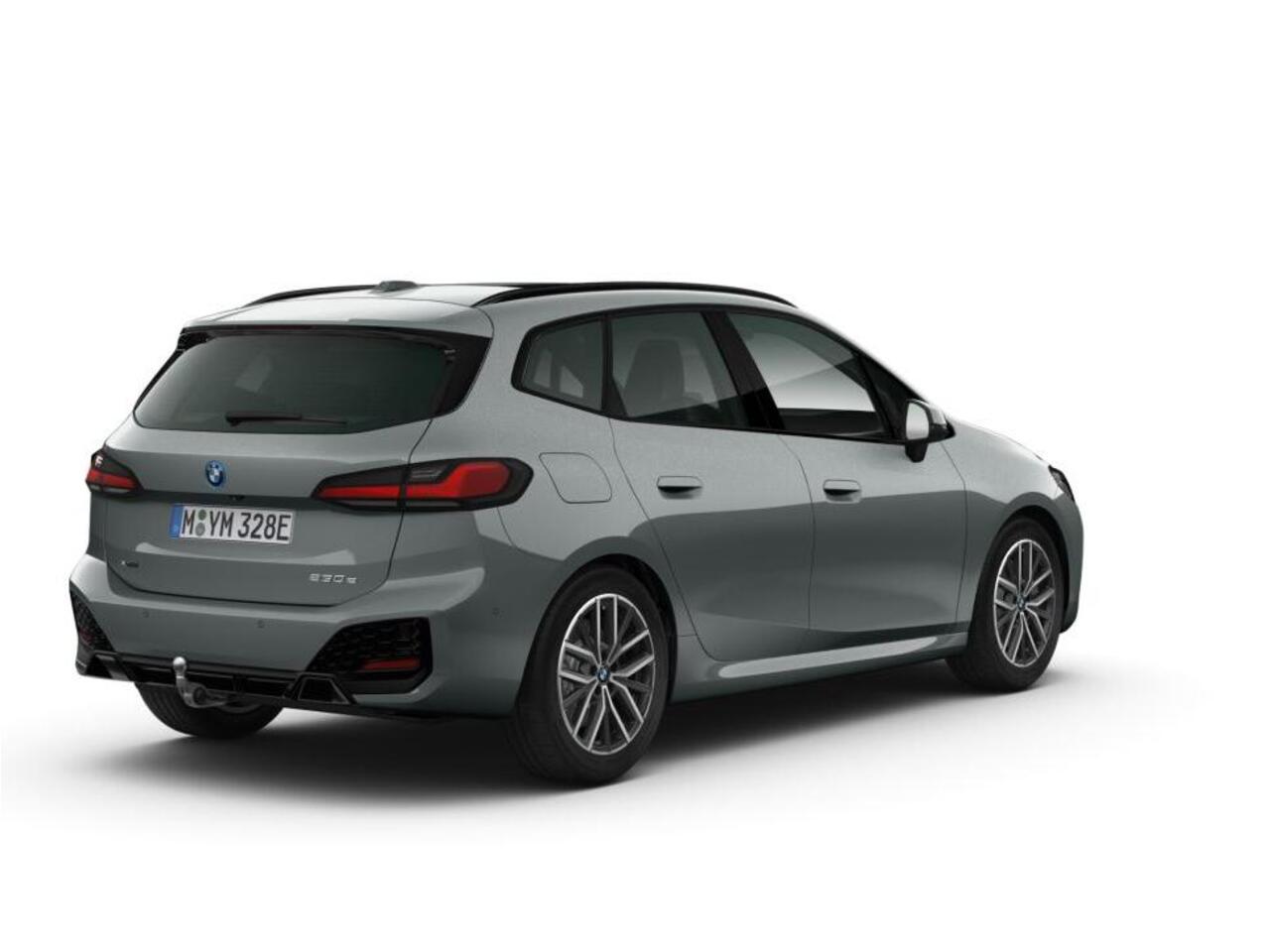BMW 2-SERIE Active Tourer 230e xDrive M Sportpakket | Travel Pack | Innovation Pack | Panoramadak | Trekhaak