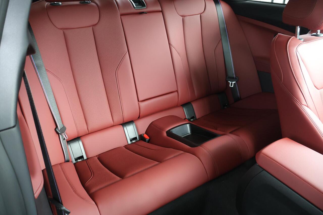 BMW 2-SERIE Coupé 220i | M Sportpakket Pro | Innovation Pack | Premium Pack