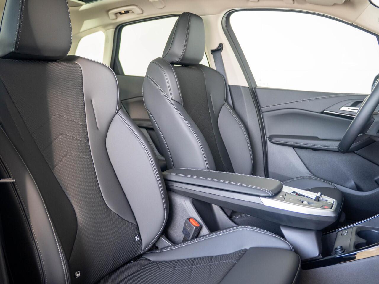 BMW 2-SERIE Active Tourer 220i Luxury Line | Equipment Package | Comfort Pack | Travel Pack | Showroom Selection