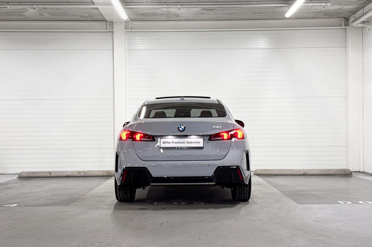 BMW 2-SERIE Gran Coupé 220 | M-Sport Design | Driving Assistant | Harman/Kardon | Panoramadak