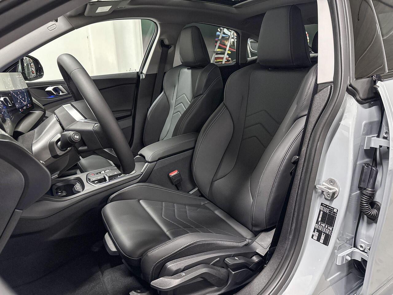 BMW 2-SERIE Gran Coupé 220 | M-Sport Design | Driving Assistant | Harman/Kardon | Panoramadak