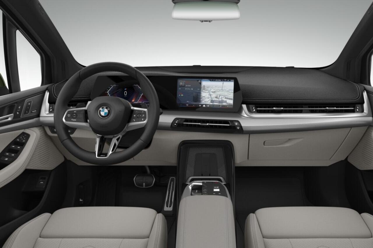 BMW 2-SERIE Active Tourer 220i | M Sportpakket | Premium Pack | Comfort Pack | Travel Pack | Trekhaak