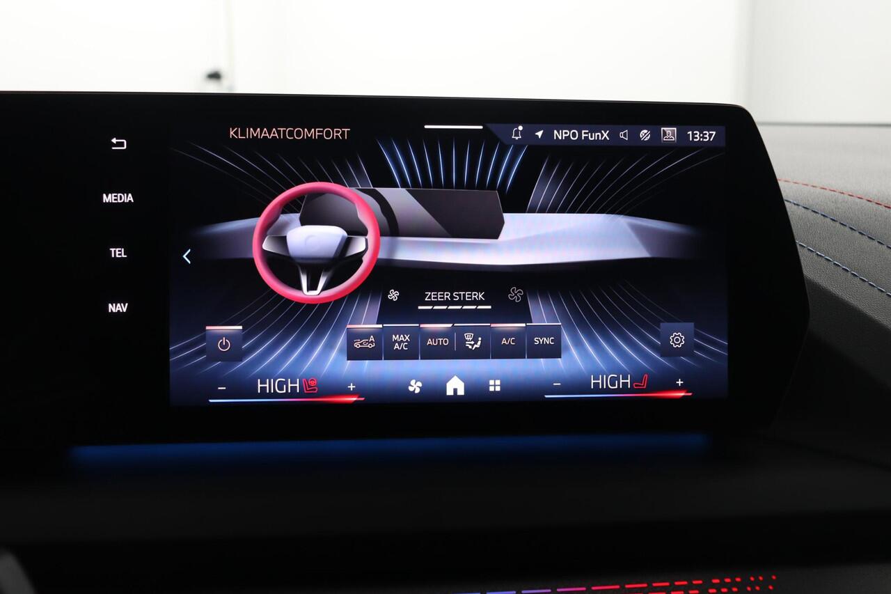 BMW 2-SERIE 220 Gran Coupé | M Sportpakket Pro | Innovation Package | Panoramadak | Driving Assistant Plus | Harman Kardon