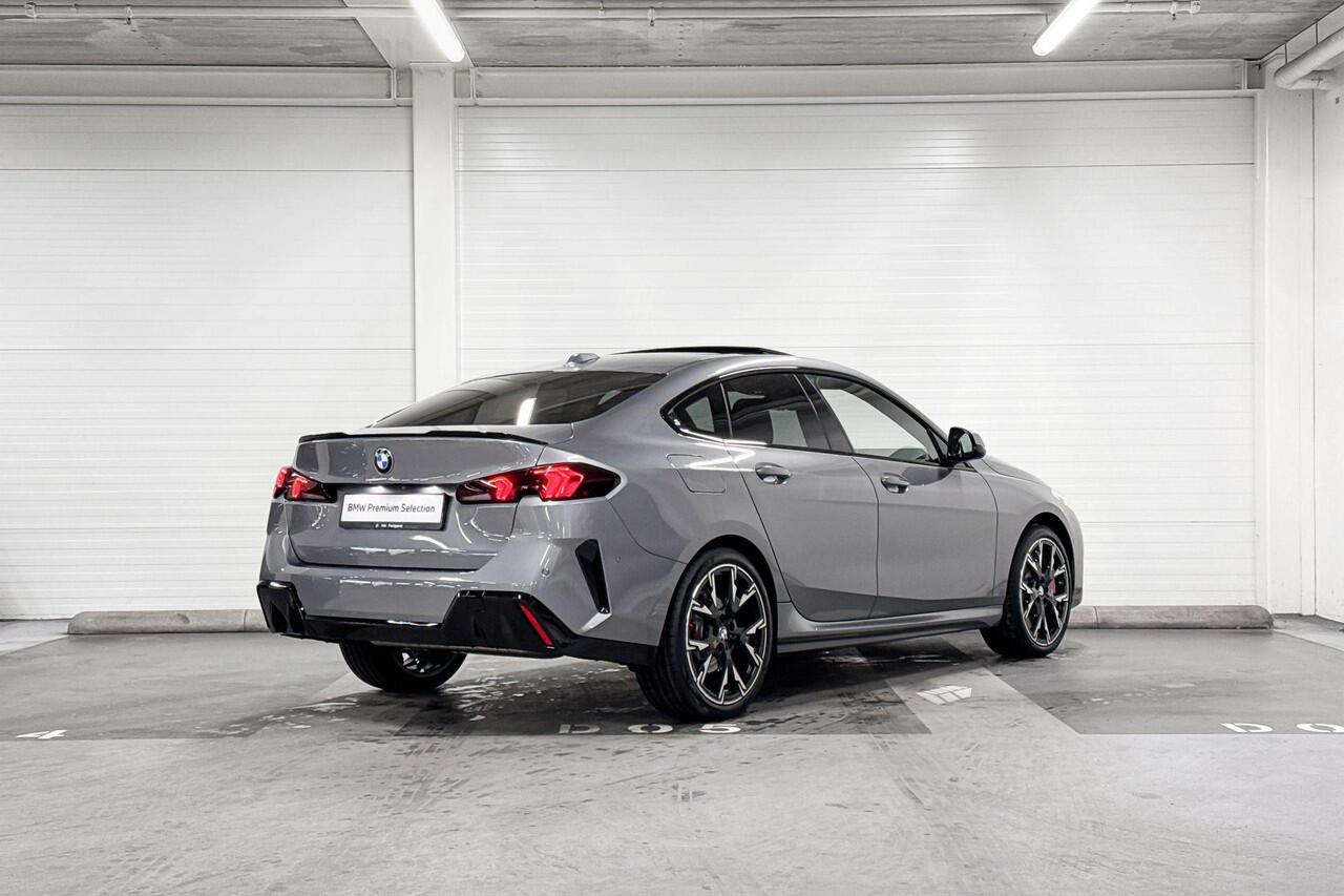 BMW 2-SERIE Gran Coupé 220 | M-Sport Pro | Premium Pack | Driving Assistant | Panoramadak | Comfort Access