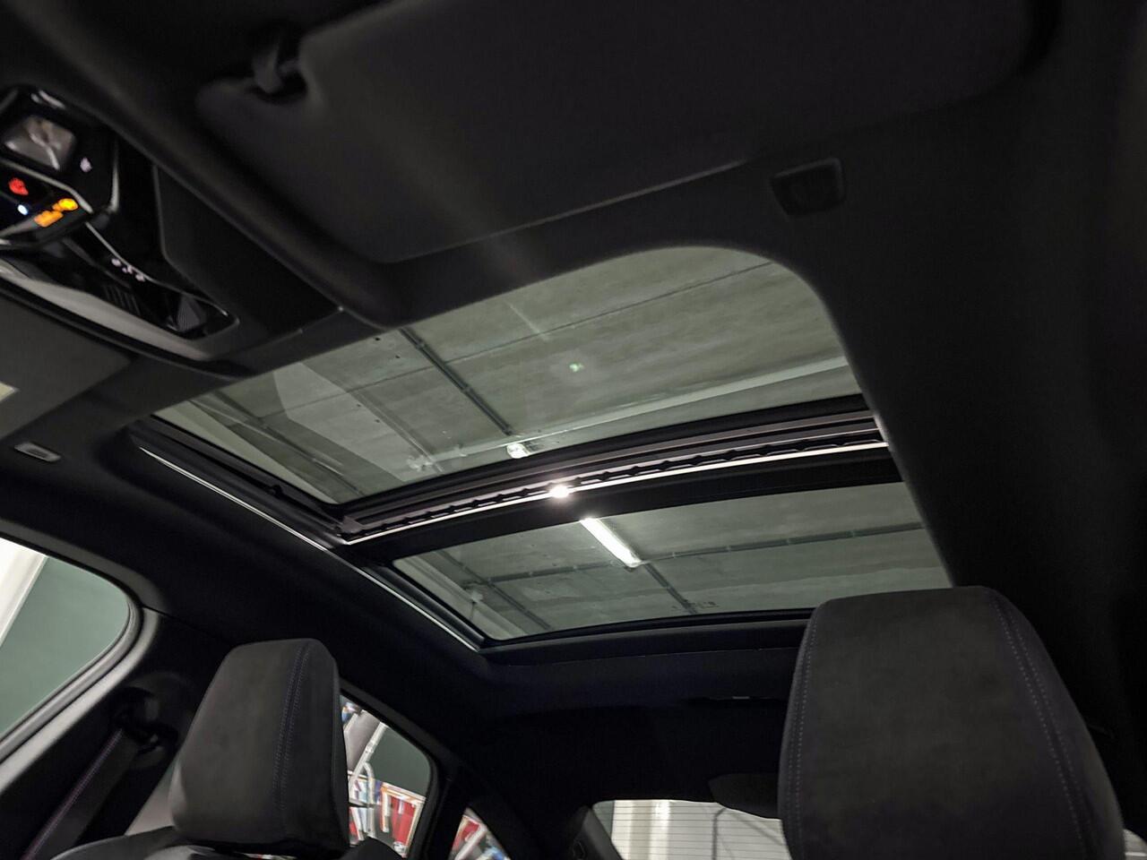 BMW 2-SERIE Gran Coupé 220 | M-Sport Pro | Premium Pack | Driving Assistant | Panoramadak | Comfort Access