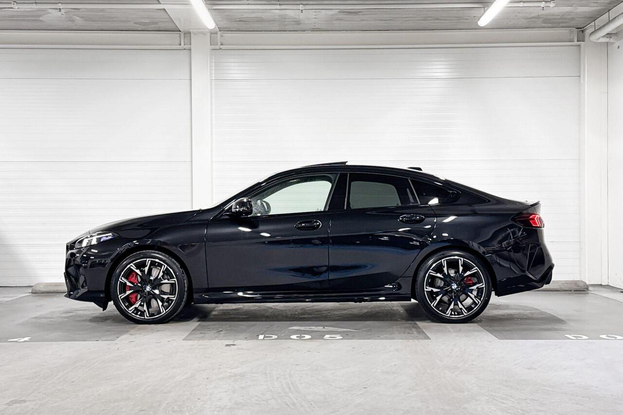 BMW 2-SERIE Gran Coupé 220 | M-Sport Pro | Premium Pack | Driving Assistant | Panoramadak | Comfort Access
