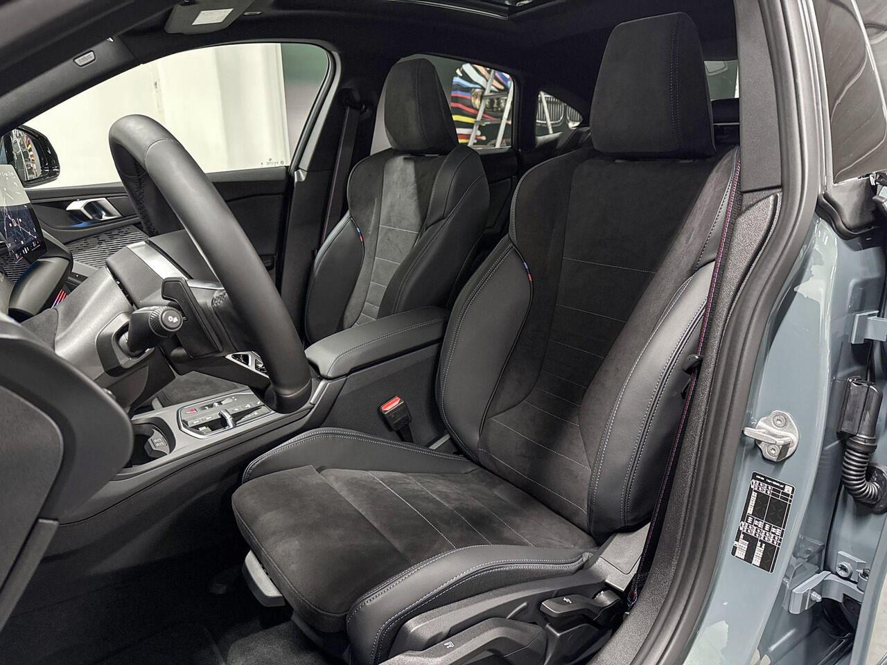 BMW 2-SERIE Gran Coupé 220 | M-Sport Pro | Premium Pack | Driving Assistant | Panoramadak | Comfort Access