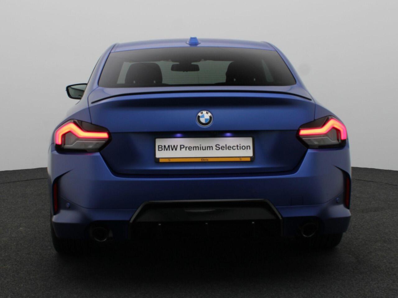 BMW 2-SERIE Coupé 218i M Sportpakket Pro | Premium Pack | Stuurwielrand Verwarmd | Achteruitrijcamera | Parking Assistant | HiFi | 19''