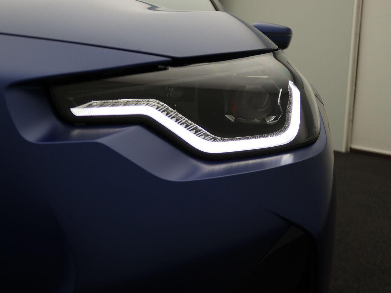 BMW 2-SERIE Coupé 218i M Sportpakket Pro | Premium Pack | Stuurwielrand Verwarmd | Achteruitrijcamera | Parking Assistant | HiFi | 19''