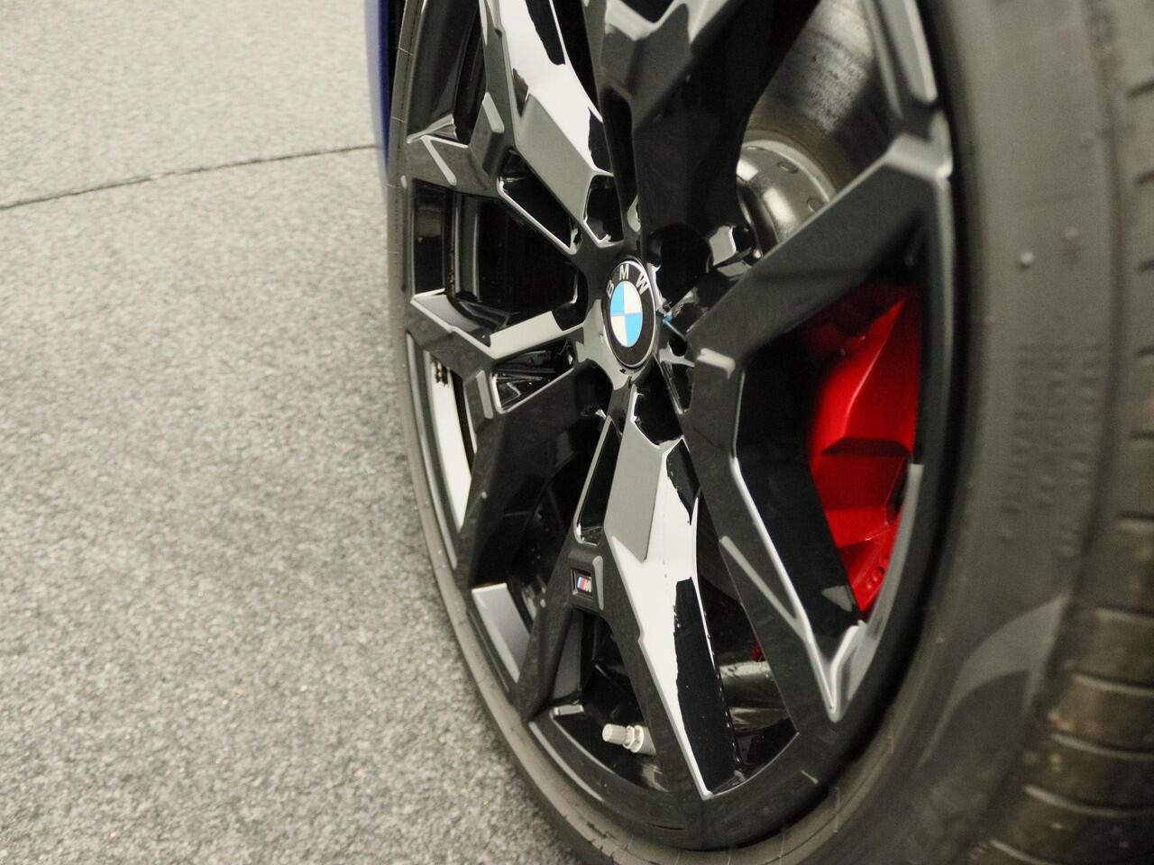 BMW 2-SERIE Coupé 218i M Sportpakket Pro | Premium Pack | Stuurwielrand Verwarmd | Achteruitrijcamera | Parking Assistant | HiFi | 19''