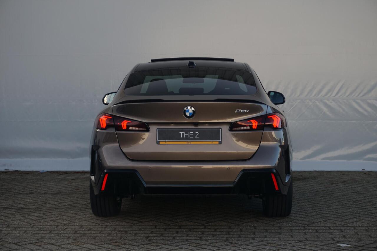 BMW 2-SERIE Gran Coupé 220 M Sportpakket Pro 19'' | Panoramadak | Harman Kardon | Head-Up Display | Driving Assistant Plus | Ekris Selection