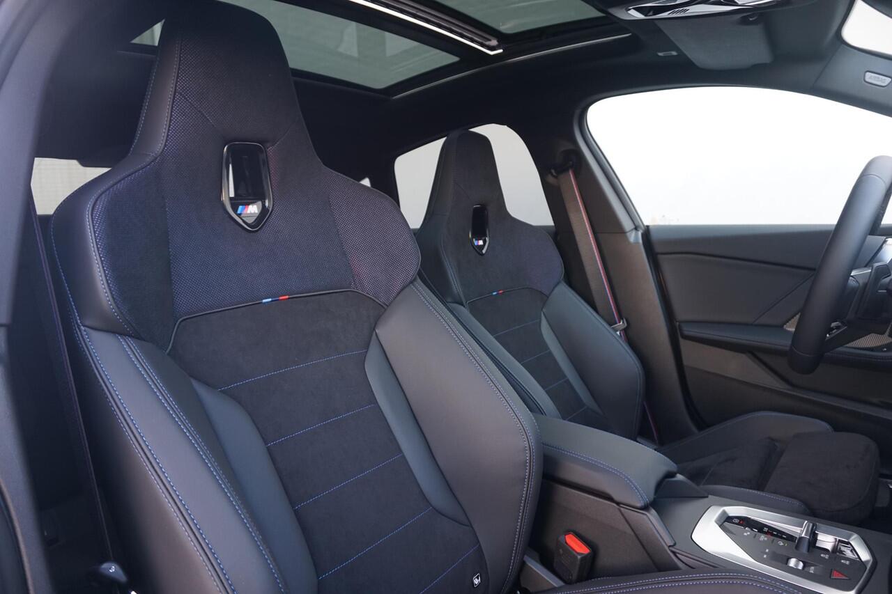 BMW 2-SERIE Gran Coupé 220 M Sportpakket Pro 19'' | Panoramadak | Harman Kardon | Head-Up Display | Driving Assistant Plus | Ekris Selection