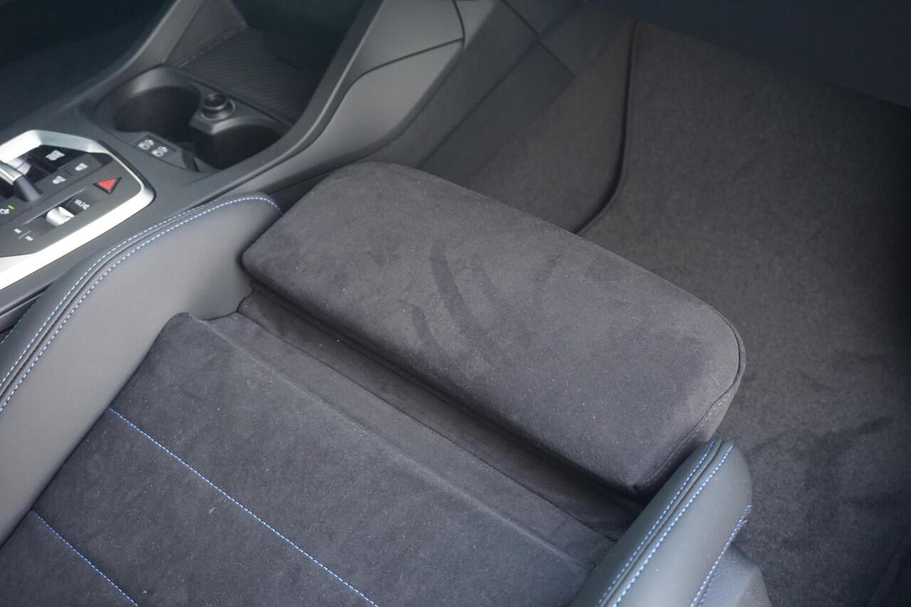 BMW 2-SERIE Gran Coupé 220 M Sportpakket Pro 19'' | Panoramadak | Harman Kardon | Head-Up Display | Driving Assistant Plus | Ekris Selection