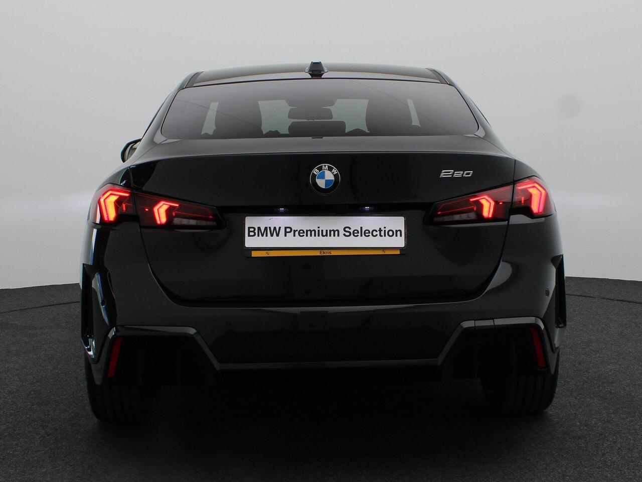 BMW 2-SERIE Gran Coupé 220 M Sportpakket | Driving Assistant Plus | Stuurwielverwarming | 19"