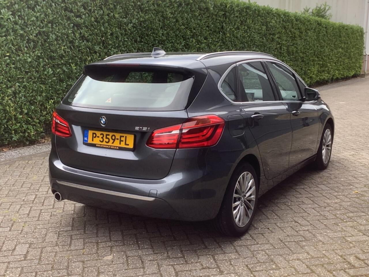 BMW 2-SERIE ACTIVE TOUR. 218i AUT. Business Edition Plus I panorama I leder