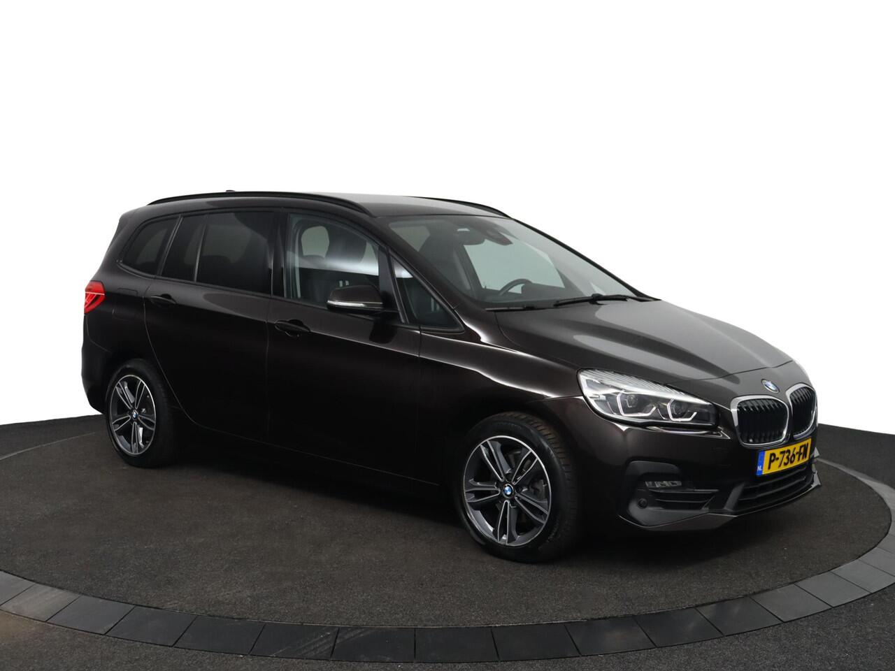 BMW 2-SERIE GRAN TOURER 216i Executive | Cruise Control | Verwarmde voorstoelen | Park Distance Control voor/achter | Sportstoelen voor |