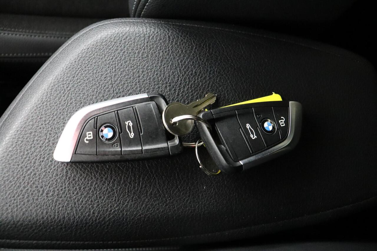 BMW 2-SERIE GRAN TOURER 216i Executive | Cruise Control | Verwarmde voorstoelen | Park Distance Control voor/achter | Sportstoelen voor |