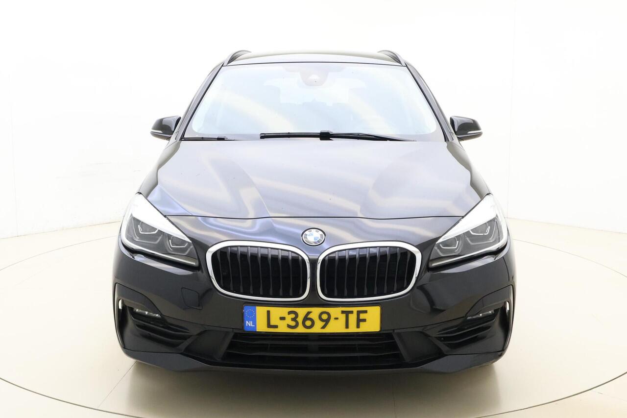 BMW 2-SERIE GRAN TOURER 216i 7p. High Executive | Elektrische Kofferklep | Head-Up Display | Navigatie | Climate Control | Cruise Control | Lichtmetalen velgen | Privacy Glass |