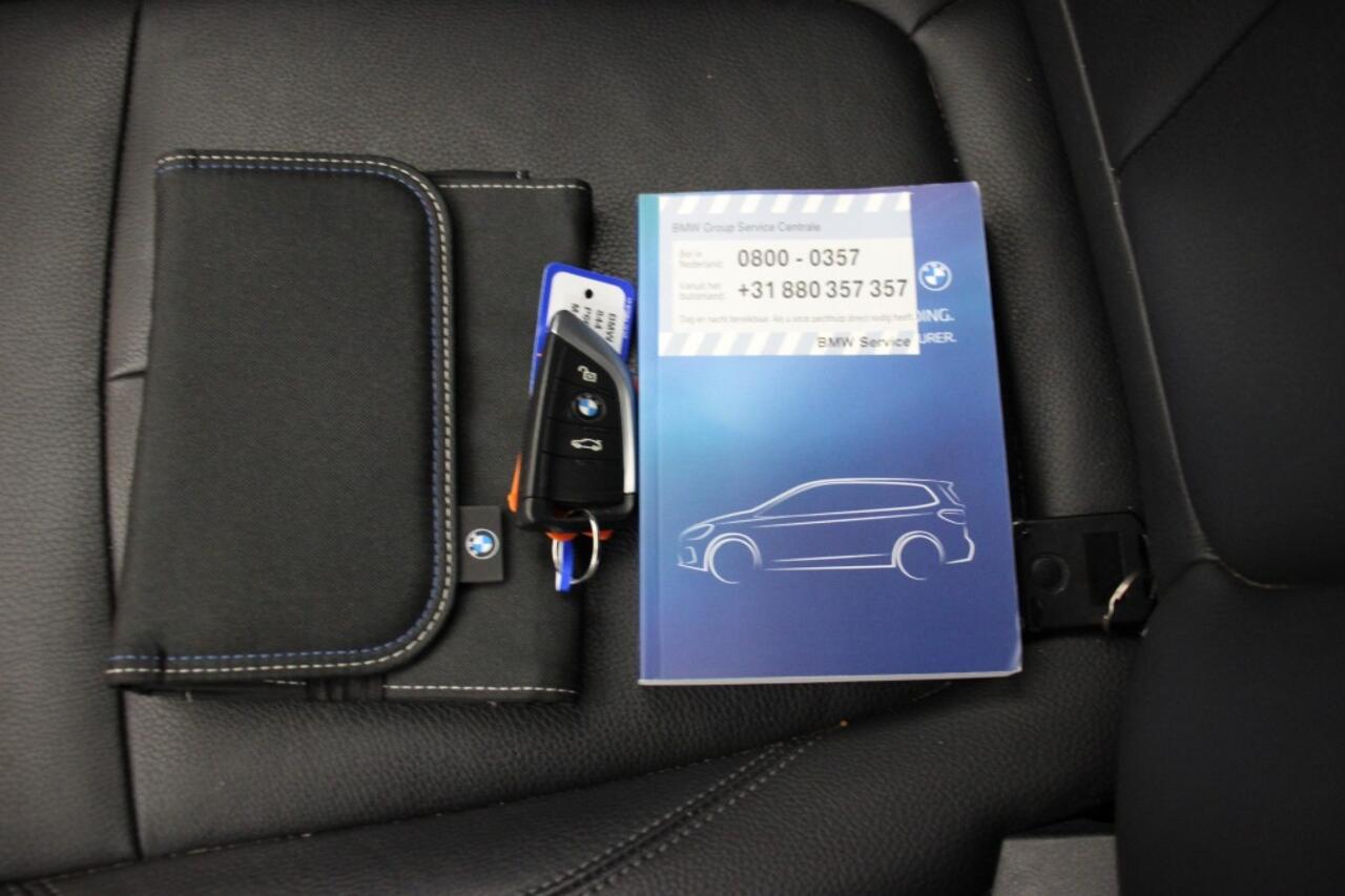 BMW 2-SERIE GRAN TOURER 218i High Executive 7 Persoons - Camera, Leer, Stoelverw.