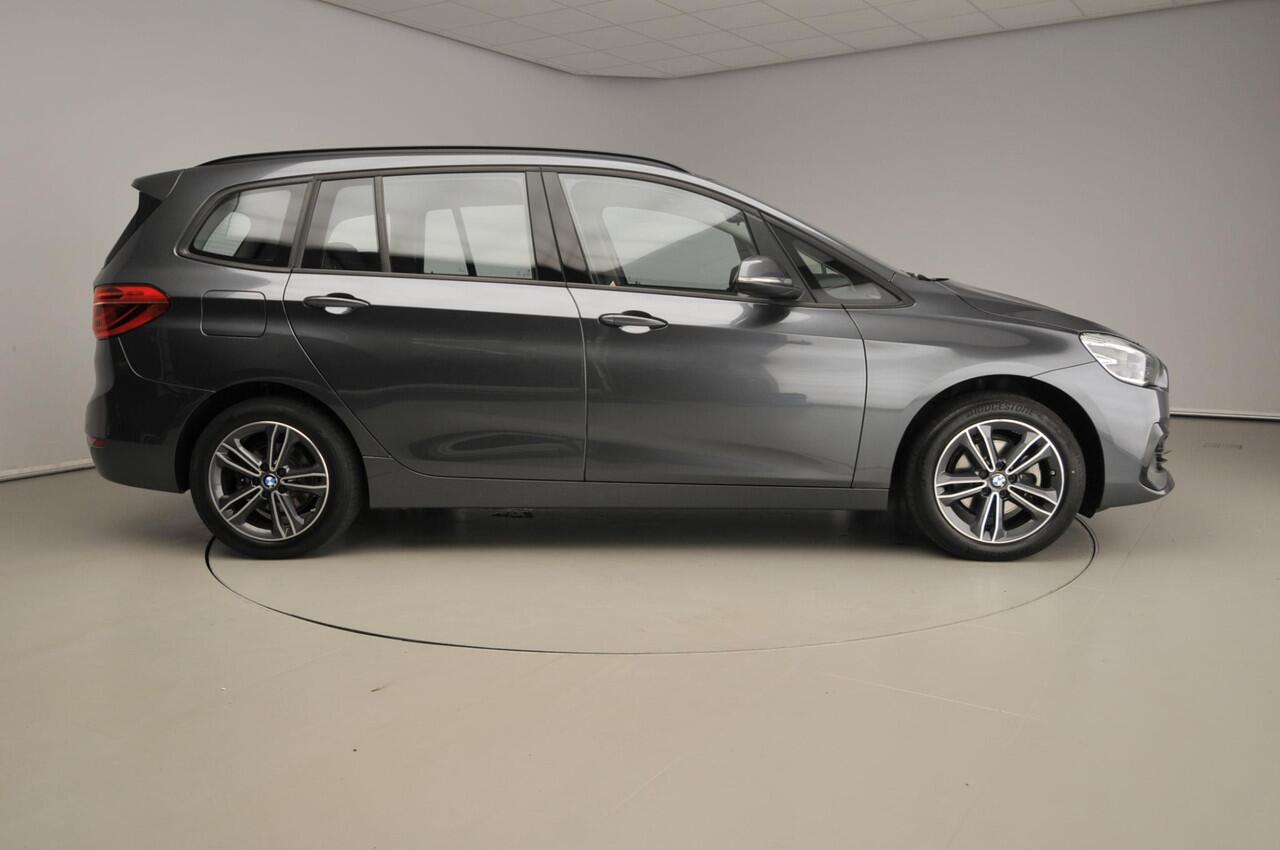 BMW 2-SERIE GRAN TOURER 216i 7p. | LED | HUD | Trekhaak | Derde zitrij | Sportstoelen | DAB | Hifi speakers | Alu 17 inch