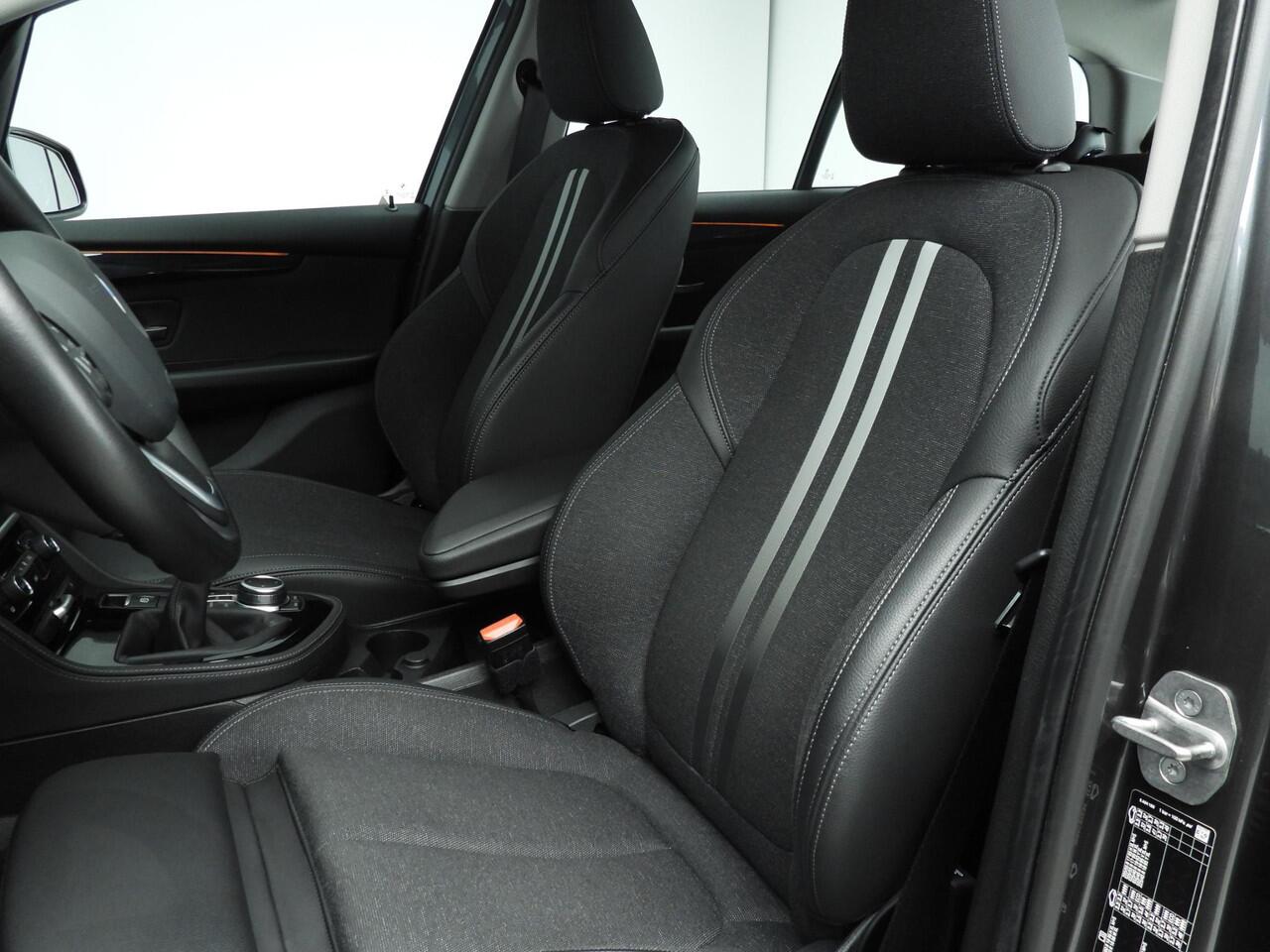 BMW 2-SERIE GRAN TOURER 216i 7p. | LED | HUD | Trekhaak | Derde zitrij | Sportstoelen | DAB | Hifi speakers | Alu 17 inch