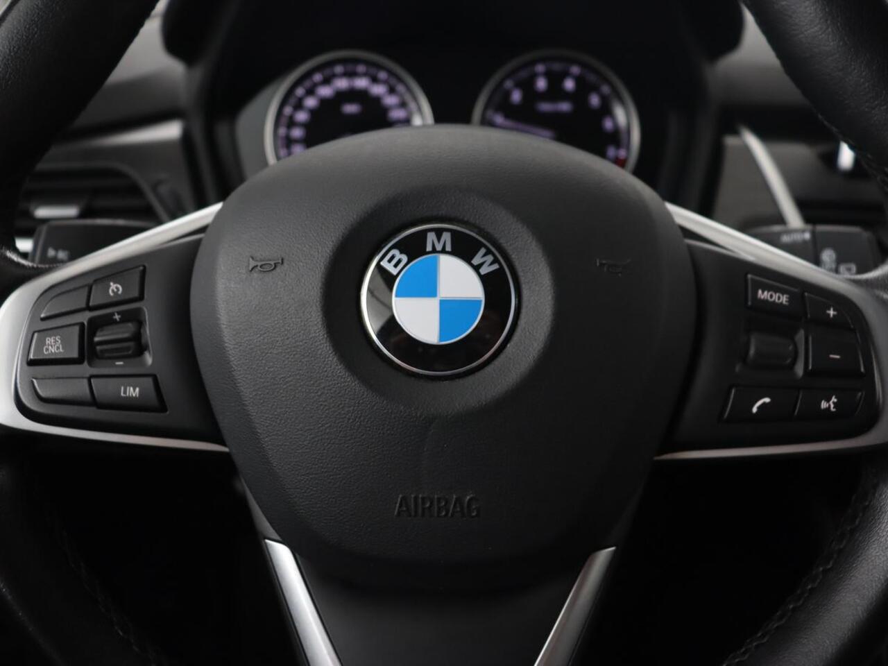 BMW 2-SERIE GRAN TOURER 218i High Executive 7-persoons | Sport Line | Head-Up | Trekhaak | Sportstoelen | Full LED | Navigatie | Climate control | Parkeerhulp | Cruise control