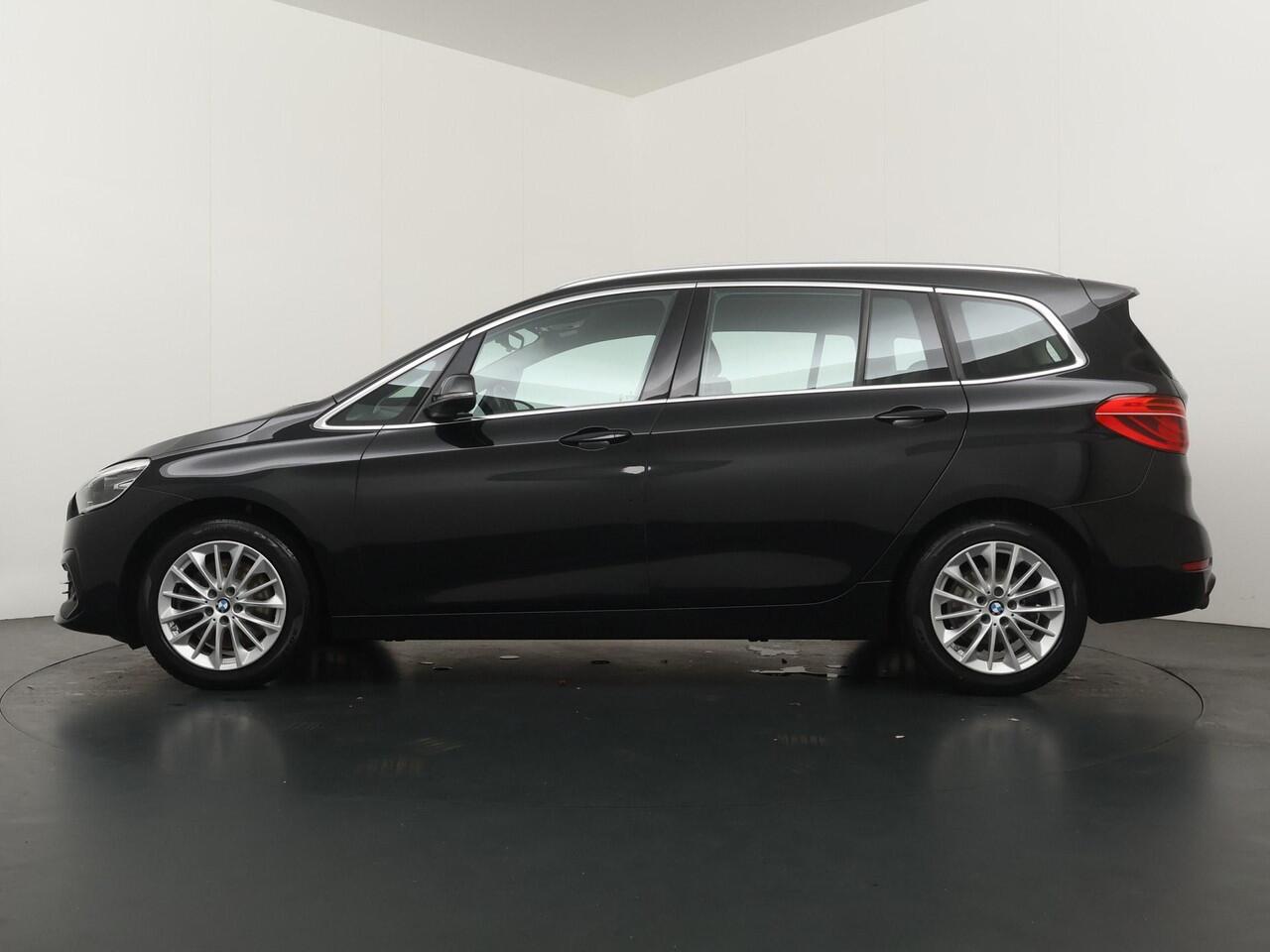 BMW 2-SERIE GRAN TOURER 220i 7p. Executive Edition | Luxury line | Safety Pack | Trekhaak |