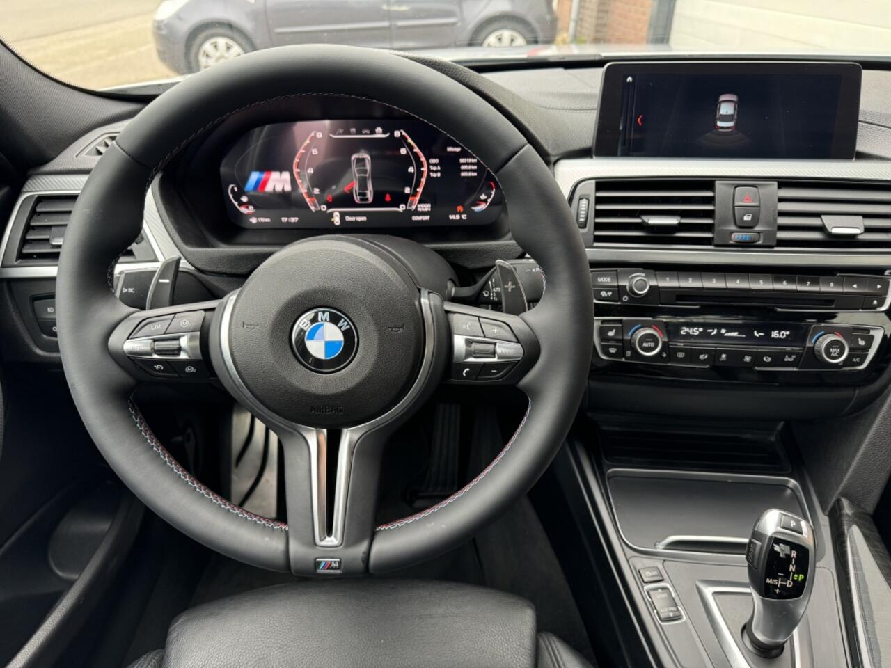 BMW 3-SERIE 318i/EXE M-SPORT LEER CARPLAY GARANTIE INRUIL MOG!!!