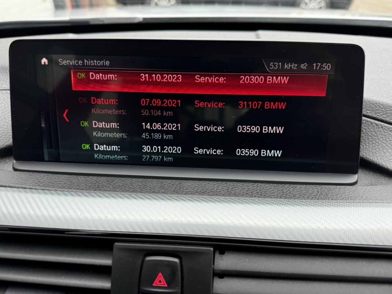 BMW 3-SERIE 318i/EXE M-SPORT LEER CARPLAY GARANTIE INRUIL MOG!!!