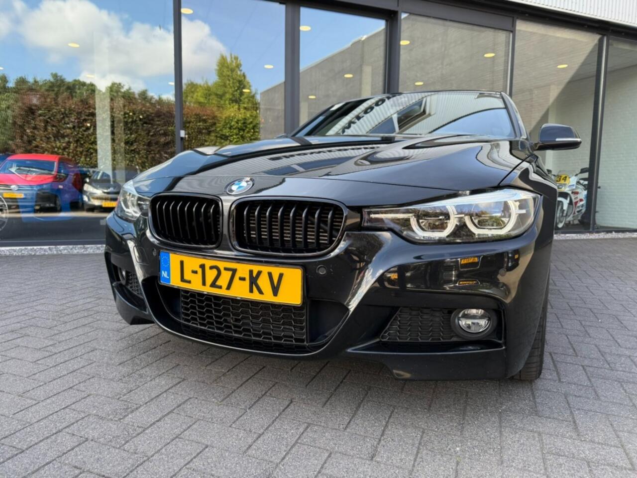 BMW 3-SERIE 330e M-Sport,Schuifdak,Leer,LED,Lane Ass.,NaviPro,Clima,Dealer OH