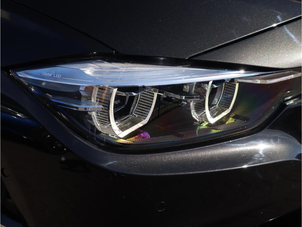 BMW 3-SERIE Touring 320i Edition M Sport Shadow Executive Panodak / Camera / Sportleder