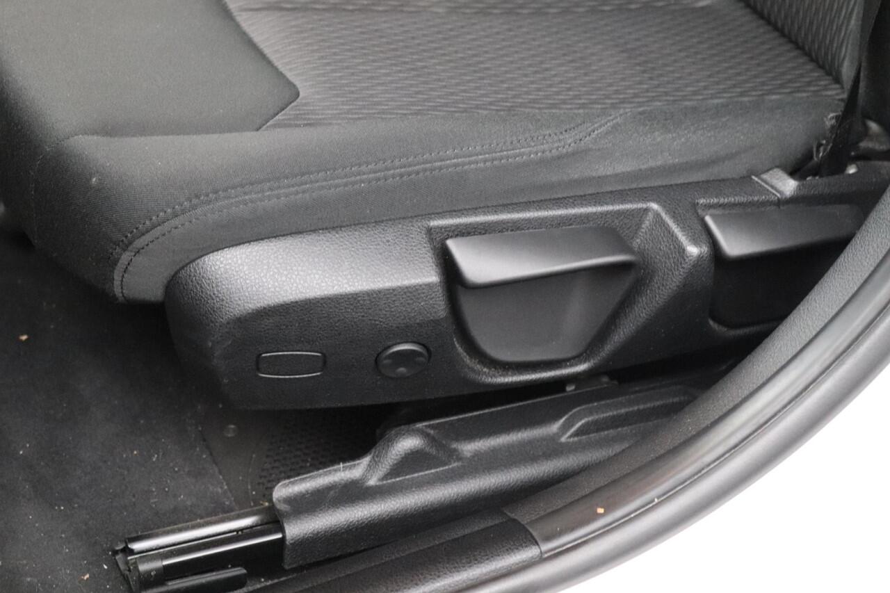 BMW 3-SERIE Touring 320i Executive | 184 PK | Automaat | Stoelverwarming | Trekhaak | Elektrische Achterklep |