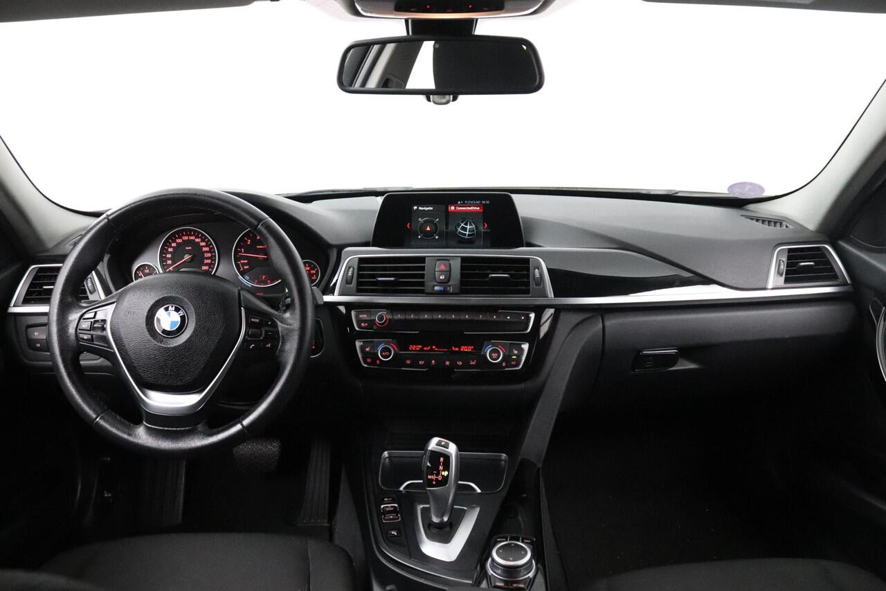 BMW 3-SERIE Touring 320i Executive | 184 PK | Automaat | Stoelverwarming | Trekhaak | Elektrische Achterklep |