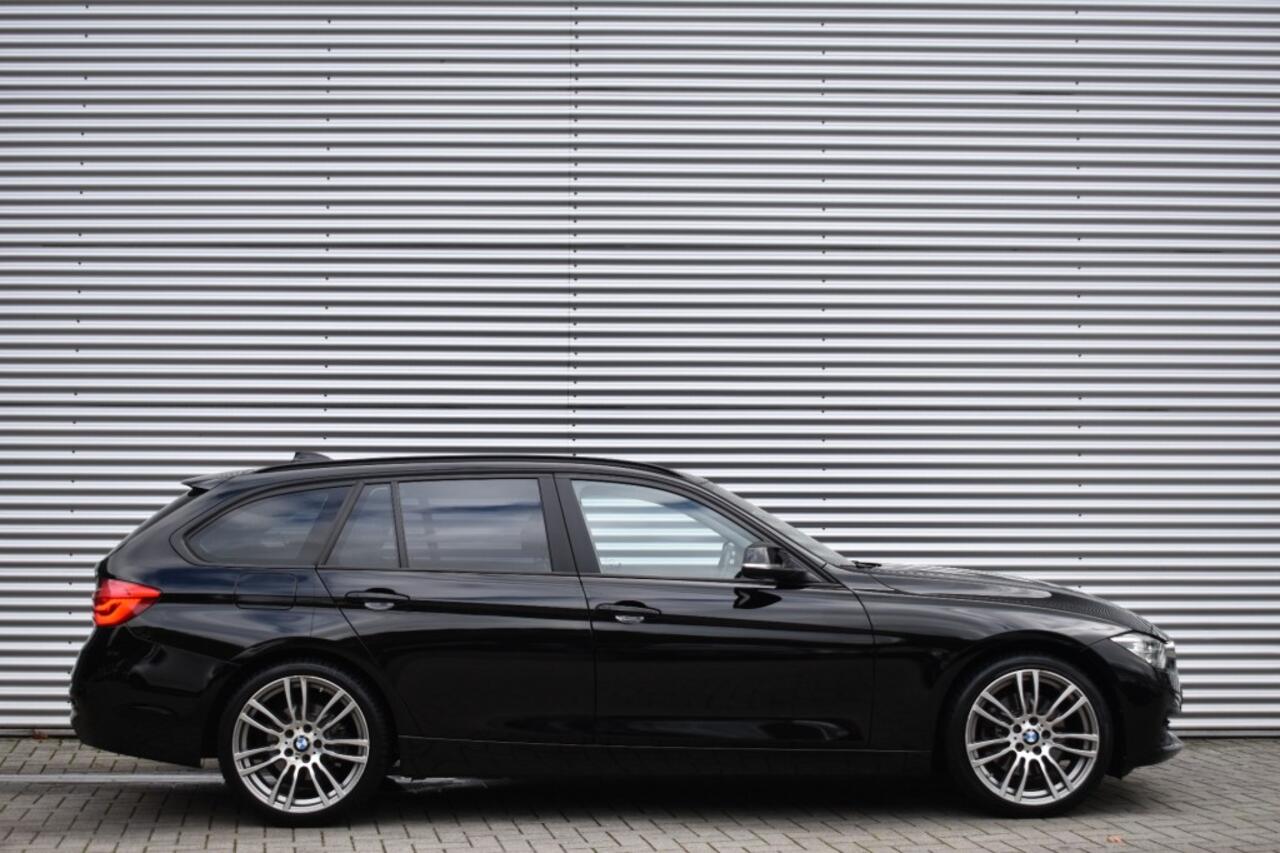 BMW 3-SERIE 330I AUT. TOURING LUXURY EDITION / LED PAKKET / EL. A-KLEP / EL. TREKH.