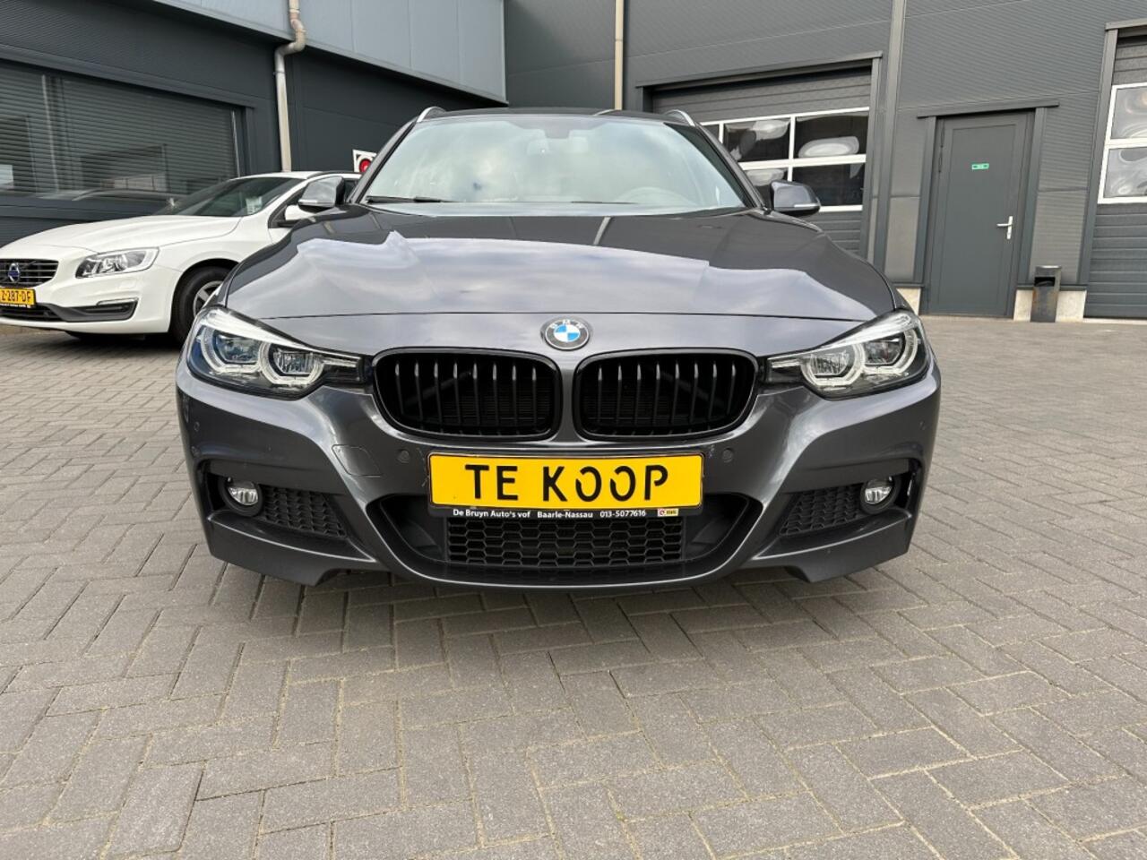 BMW 3-SERIE 320i Touring M-Sport High Executive 184PK Leder Trekhaak