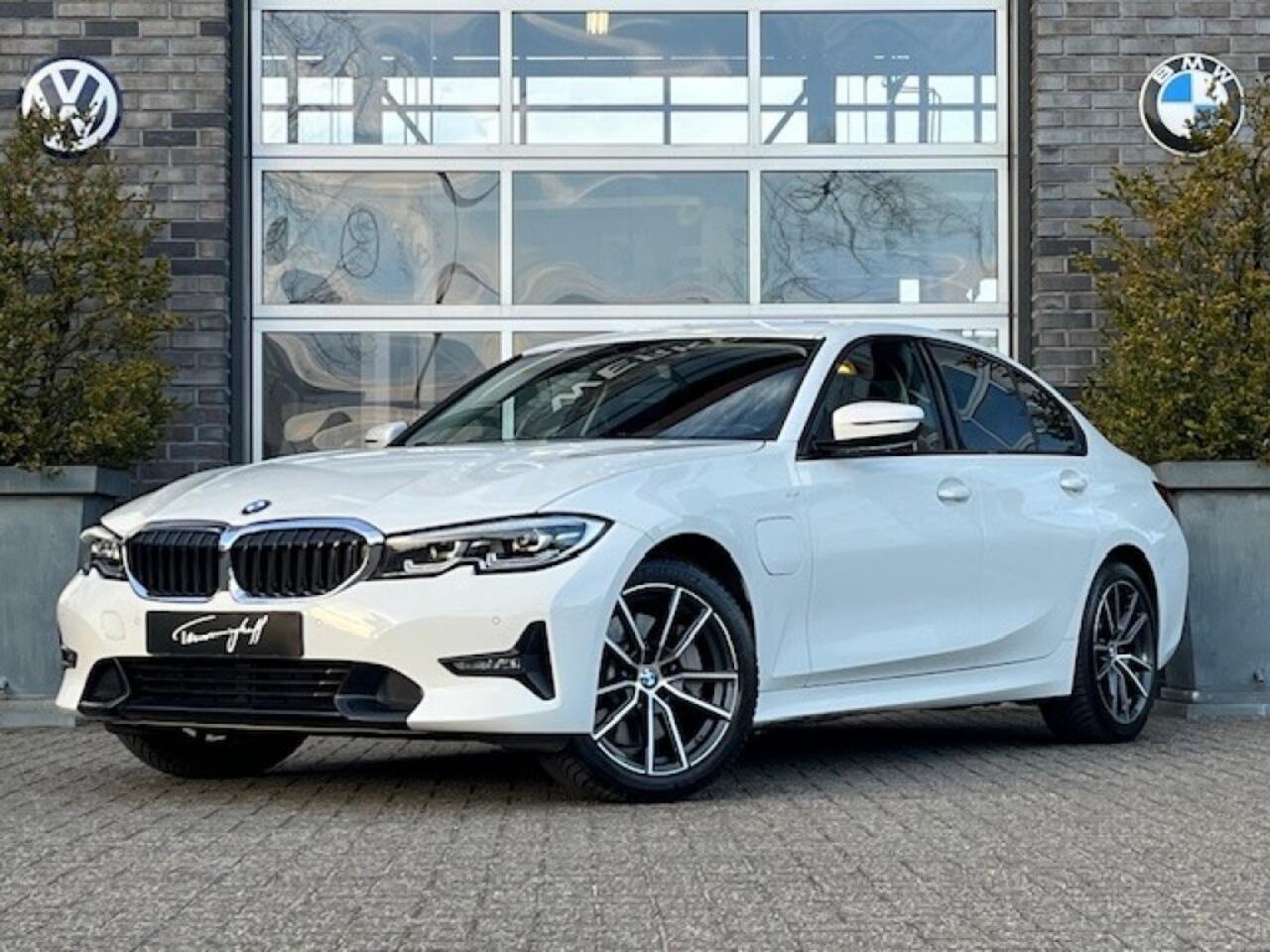 BMW 3-SERIE 330E 252PK SPORTLINE - LEDER - ORG. NL. - STOELVERW.