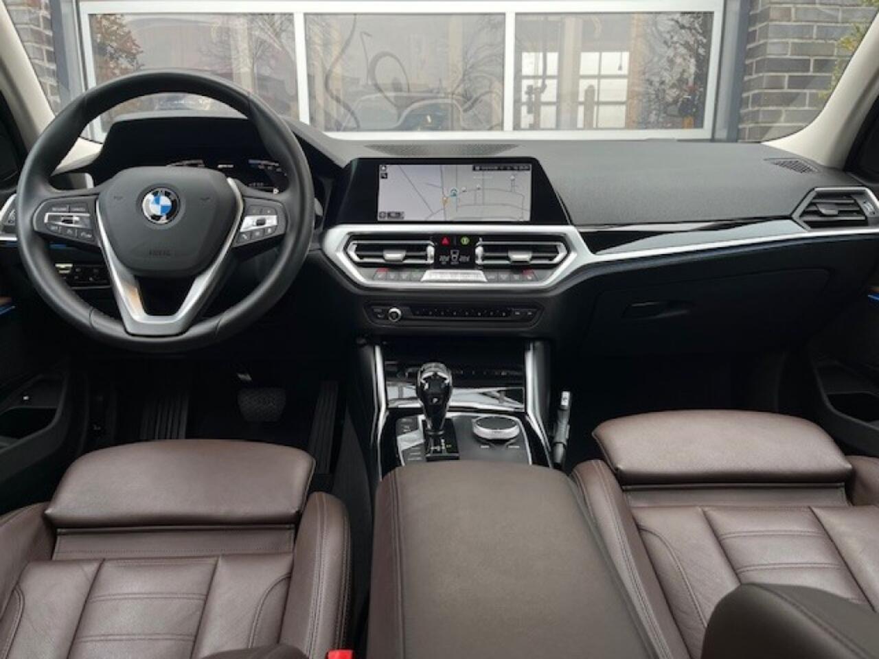 BMW 3-SERIE 330E 252PK SPORTLINE - LEDER - ORG. NL. - STOELVERW.