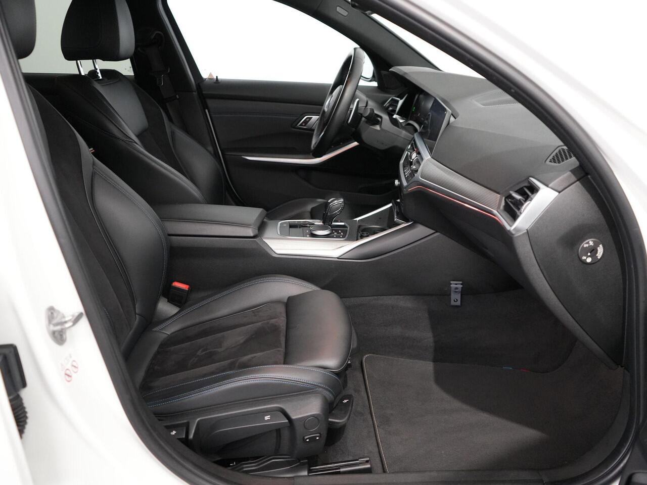 BMW 3-SERIE 320i Executive Edition | M-Sport | | 20inch Performance | M remmen |